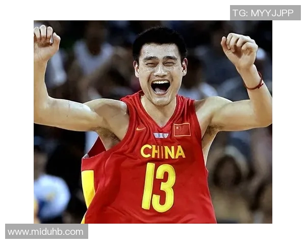 姚明观看篮球直播分享心得,热爱运动的他如何影响年轻球迷的热情与追求 姚明观看篮球直播分享心得,热爱运动的他如何影响年轻球迷的热情与追求