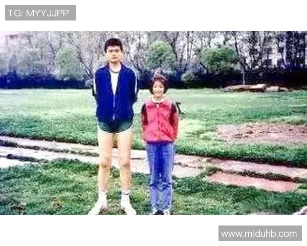 康定小姚明的篮球梦想与成长之路：从小镇到全国赛场的传奇故事