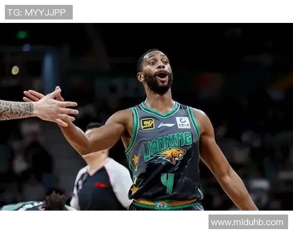 辽宁男篮新援首秀抢眼，球迷大呼：未来可期！